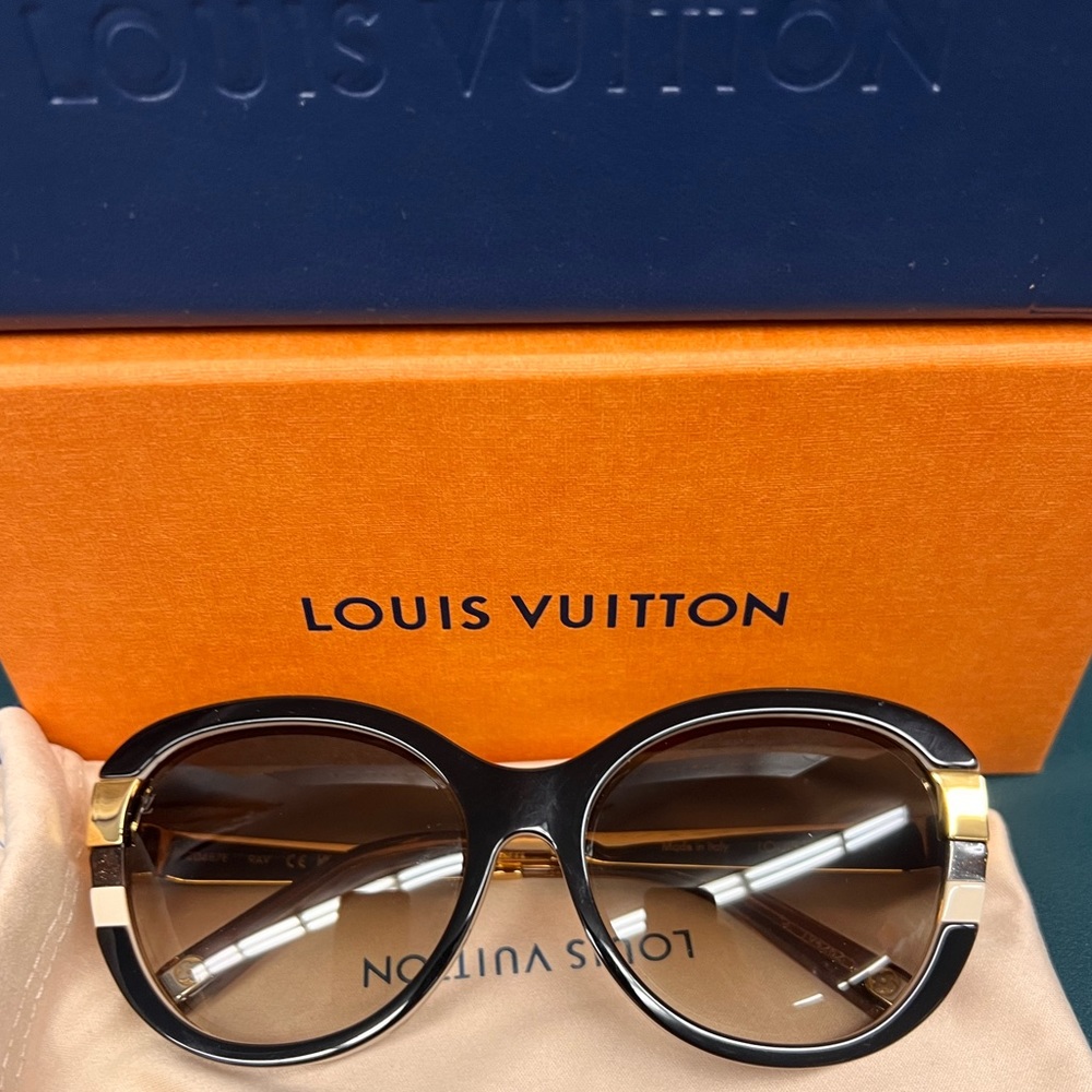 LV Petit Soupcon Cat Eye Brown Z0487E